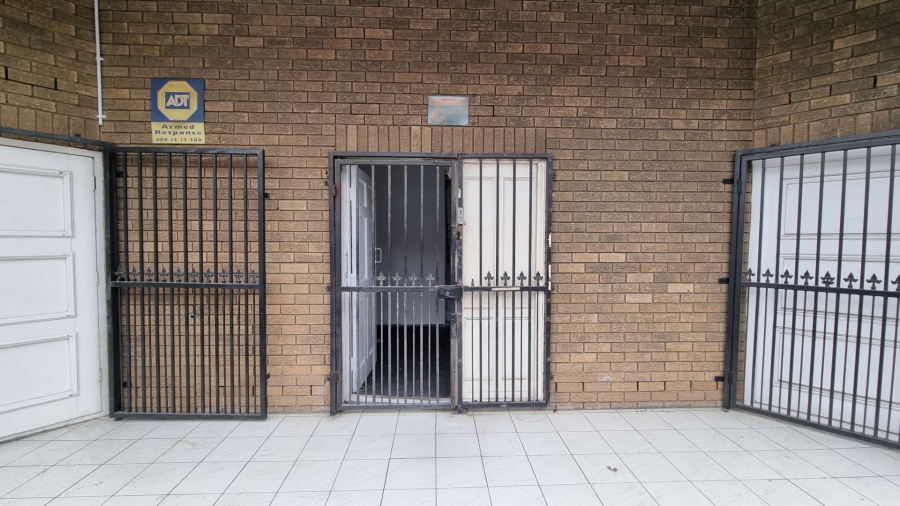 To Let commercial Property for Rent in Woodstock Western Cape